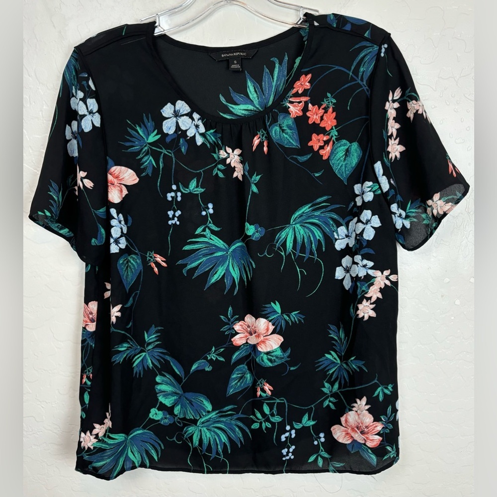 Banana‎ Republic Paradiso Tropical Floral Short Sleeve Crew Blouse Black S 0831